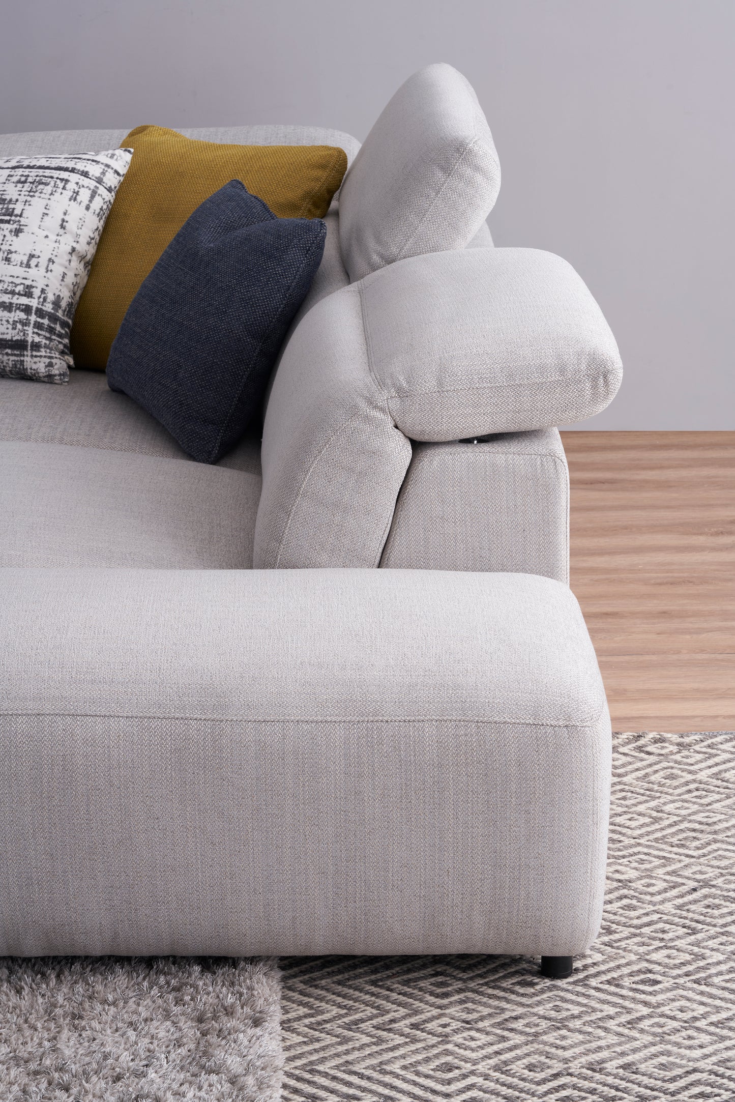 Calm 2.5-Seater Recliner Sofa in Leather or Fabric - Custom Order