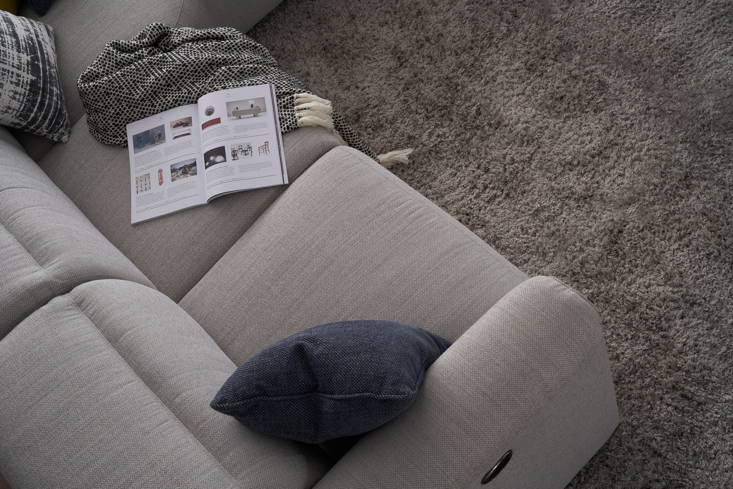 Calm 2.5-Seater Recliner Sofa in Leather or Fabric - Custom Order